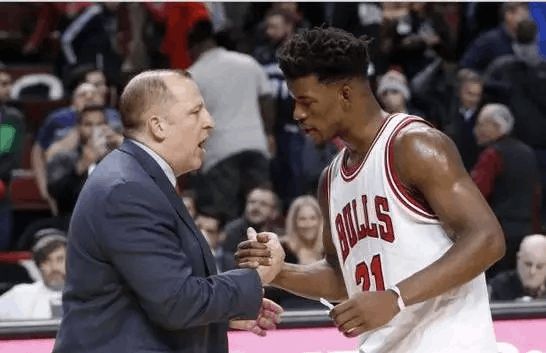 和观众观赛 和观众观赛