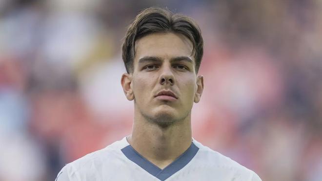 年轻边锋 年轻边锋