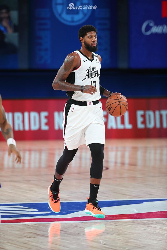 顽强复出 顽强复出