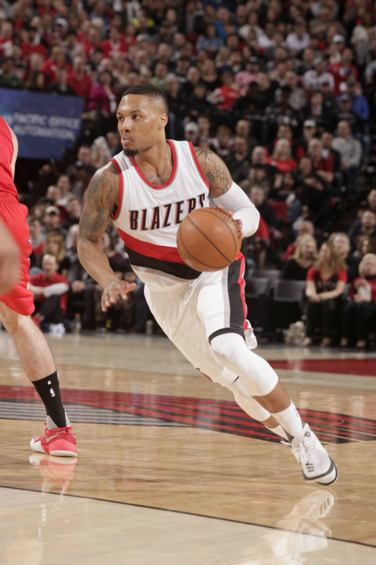 特别是在下 特别是在下